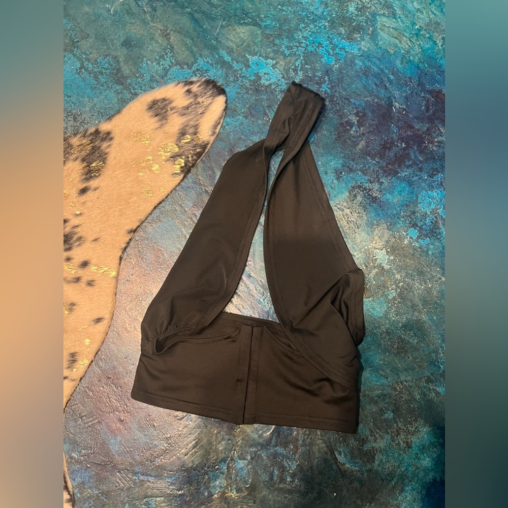 Black Strappy Crop Top